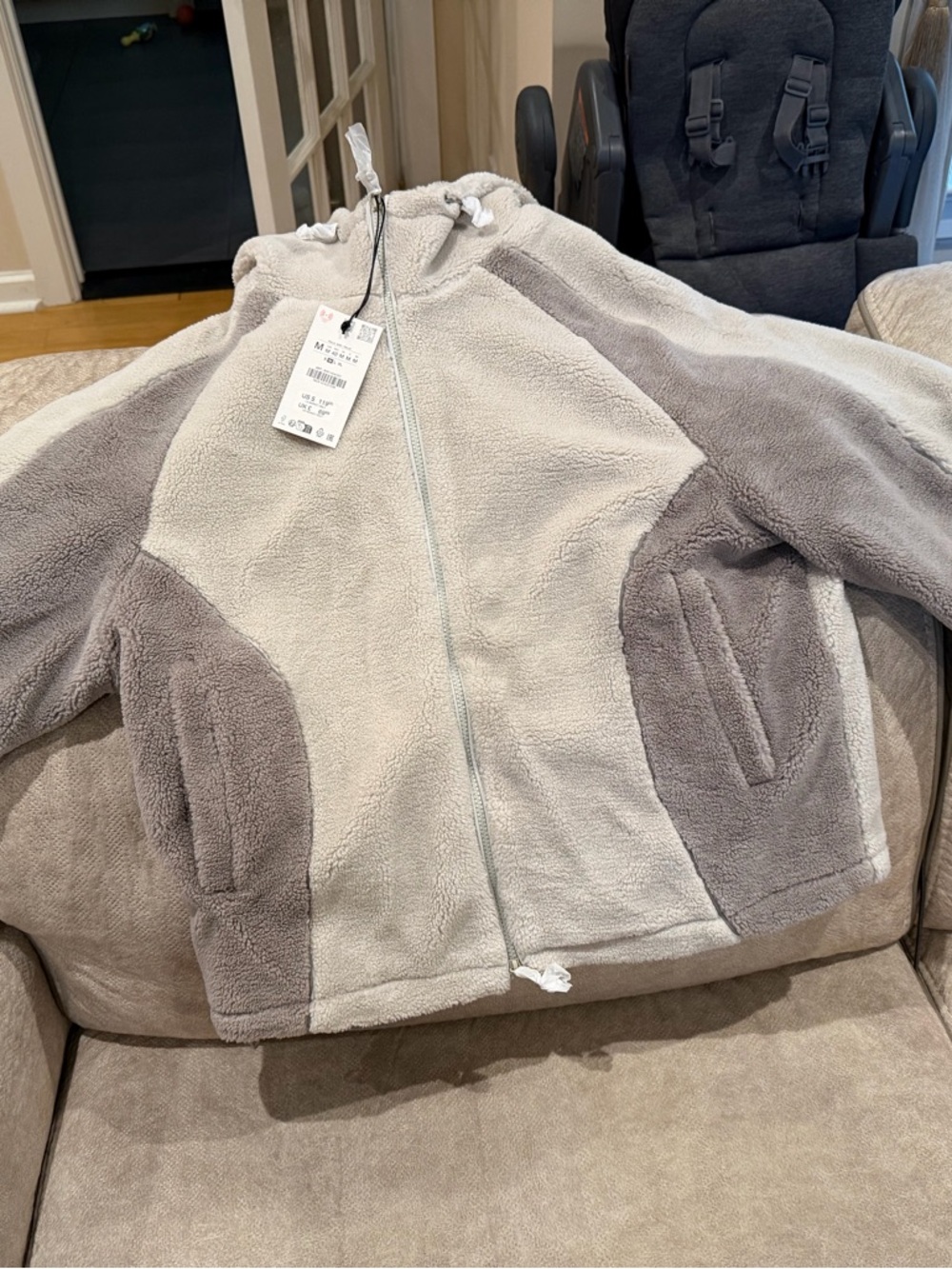 Zara Mens Two-Tone Gray and Cream Sherpa Zip-Up Sweater